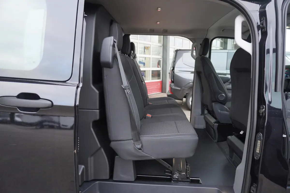 320L 2.0 TDCI 150PK L2H1 Trend Dubbelcabine Schuifdeur L/R Nr. V136 | Airco | Cruise | Navi | Camera | 17"LM velgen