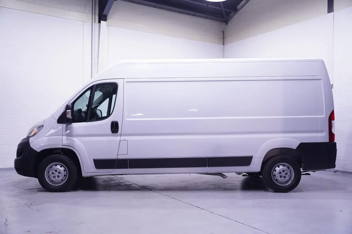 2.2 HDI 140 pk L3H2 Navi, Camera Airco, Cruise Control, Laadruimte Pakket, PDC achter, 3-Zits