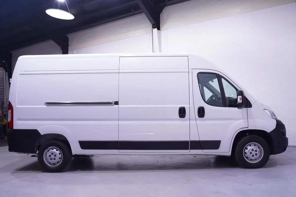2.2 HDI 140 pk L3H2 Navi, Camera Airco, Cruise Control, Laadruimte Pakket, PDC achter, 3-Zits