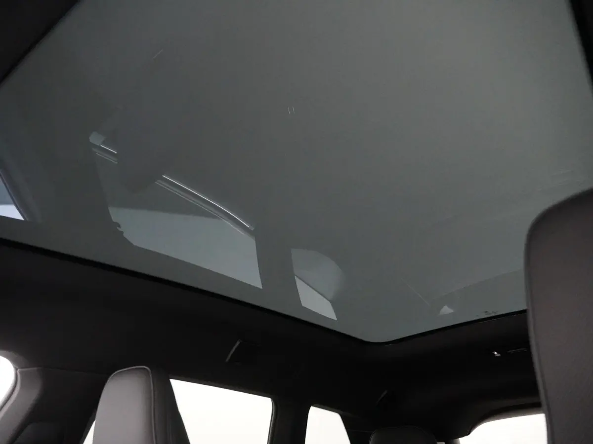 xDrive40 | SoH 100% | Sportpakket | Glazen Panoramadak Sky Lounge | Integral Active Steering | Stuur- & Stoelverwarming | Harman Kardon | 21" Aerodynamic | Stoelventilatie