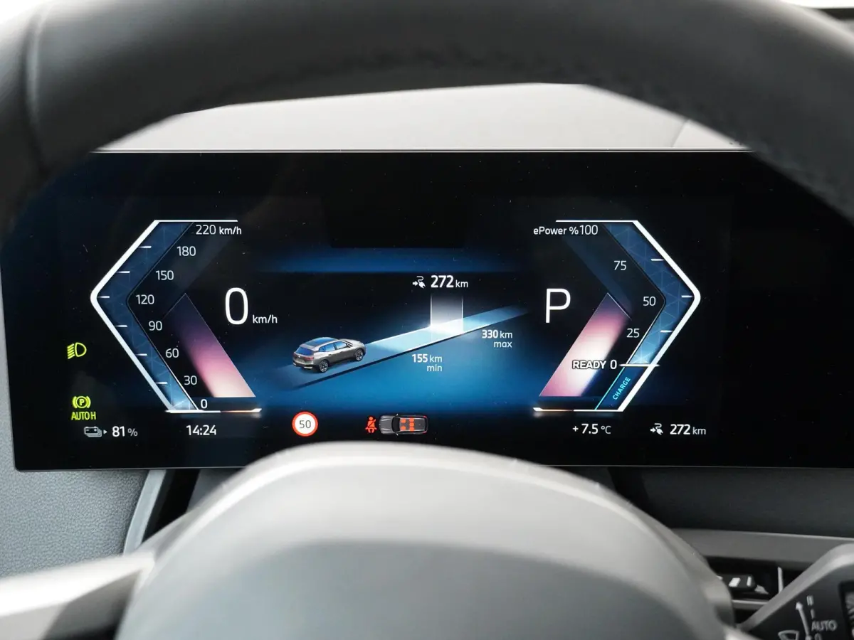 xDrive40 | SoH 100% | Sportpakket | Glazen Panoramadak Sky Lounge | Integral Active Steering | Stuur- & Stoelverwarming | Harman Kardon | 21" Aerodynamic | Stoelventilatie
