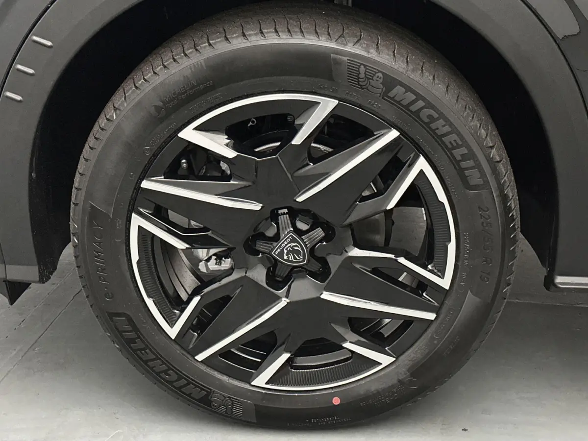 SUV GT Hybride 145pk Automaat | Navigatie | Rondomzicht Camera | Voorstoelen Verwarmd | Matrix LED Koplampen | Keyless Entry/Start | Dodehoek Detectie | Elektrische Achterklep met Sensor | A