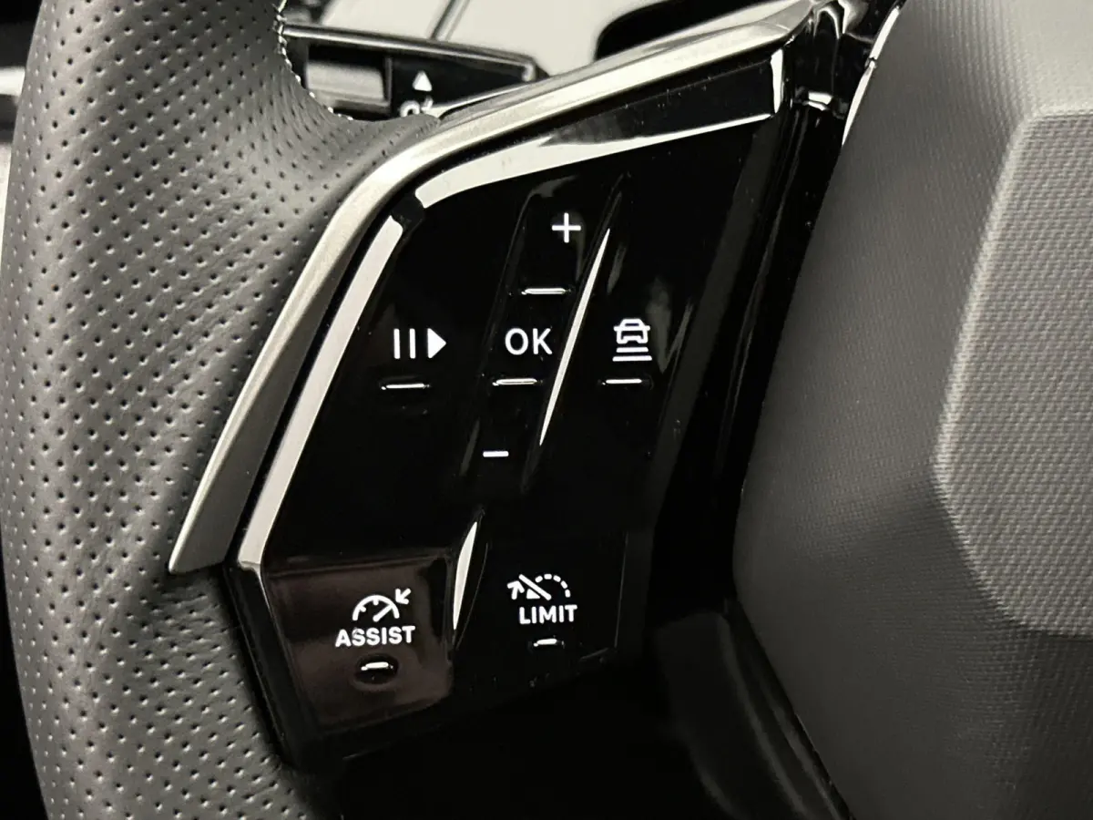SUV GT Hybride 145pk Automaat | Navigatie | Rondomzicht Camera | Voorstoelen Verwarmd | Matrix LED Koplampen | Keyless Entry/Start | Dodehoek Detectie | Elektrische Achterklep met Sensor | A
