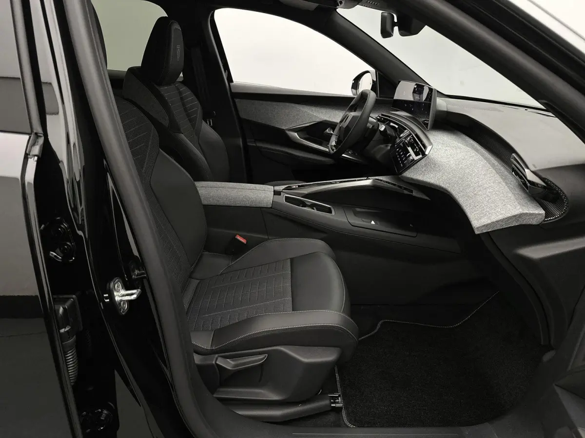 SUV GT Hybride 145pk Automaat | Navigatie | Rondomzicht Camera | Voorstoelen Verwarmd | Matrix LED Koplampen | Keyless Entry/Start | Dodehoek Detectie | Elektrische Achterklep met Sensor | A
