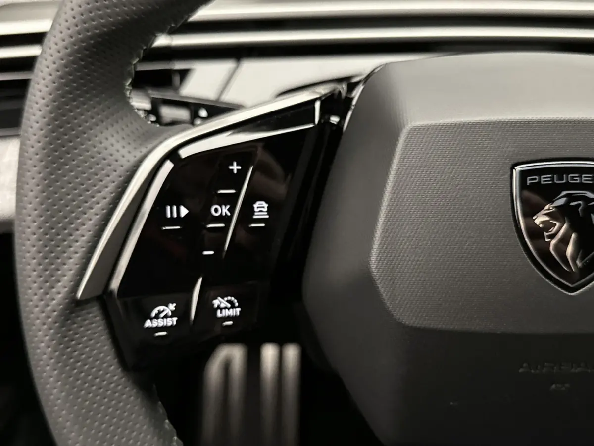 SUV GT Hybride 145pk Automaat | Navigatie | Rondomzicht Camera | Voorstoelen Verwarmd | Matrix LED Koplampen | Keyless Entry/Start | Dodehoek Detectie | Elektrische Achterklep met Sensor | A
