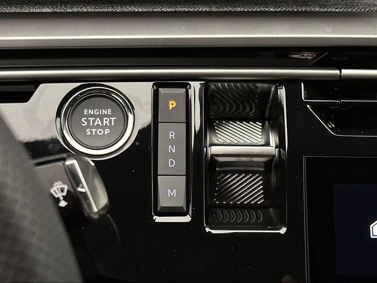 SUV GT Hybride 145pk Automaat | Navigatie | Rondomzicht Camera | Voorstoelen Verwarmd | Matrix LED Koplampen | Keyless Entry/Start | Dodehoek Detectie | Elektrische Achterklep met Sensor | A