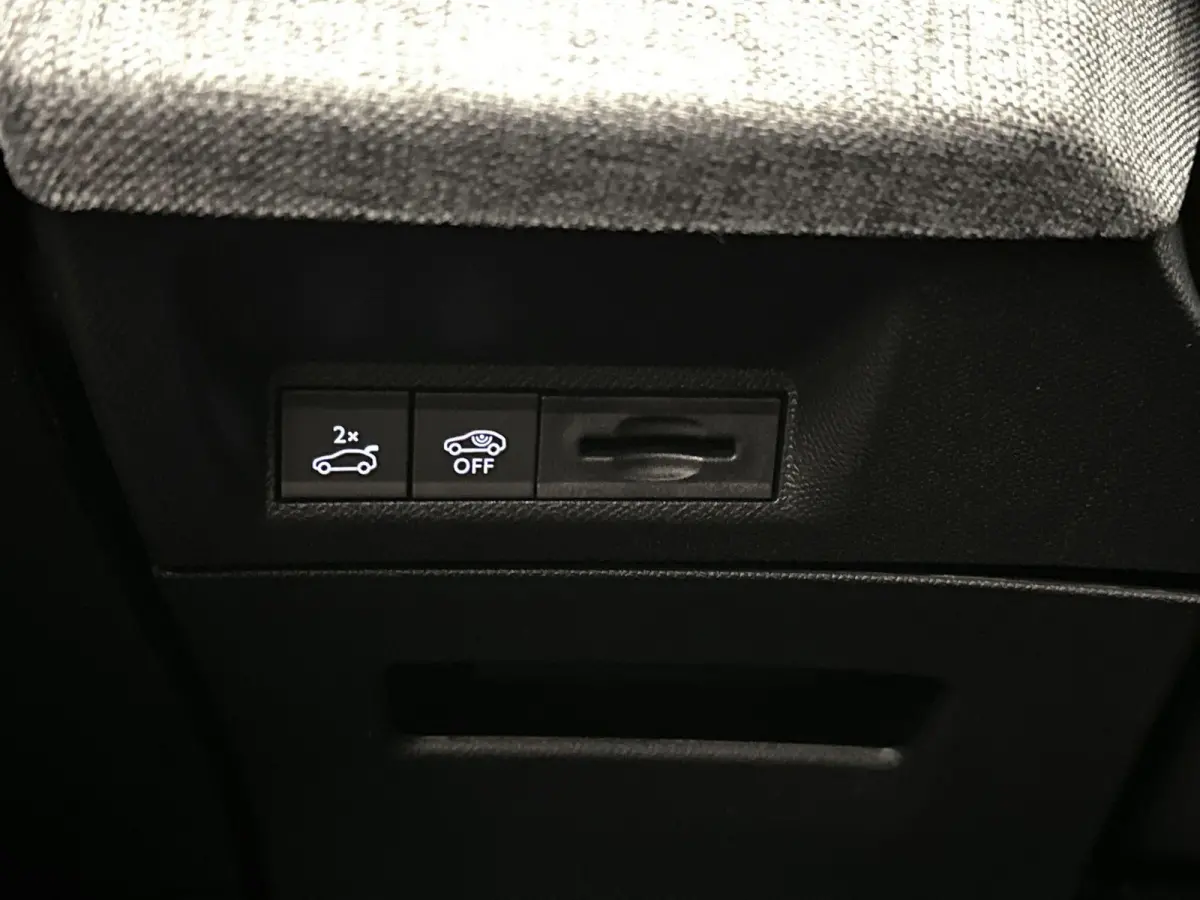 SUV GT Hybride 145pk Automaat | Navigatie | Rondomzicht Camera | Voorstoelen Verwarmd | Matrix LED Koplampen | Keyless Entry/Start | Dodehoek Detectie | Elektrische Achterklep met Sensor | A