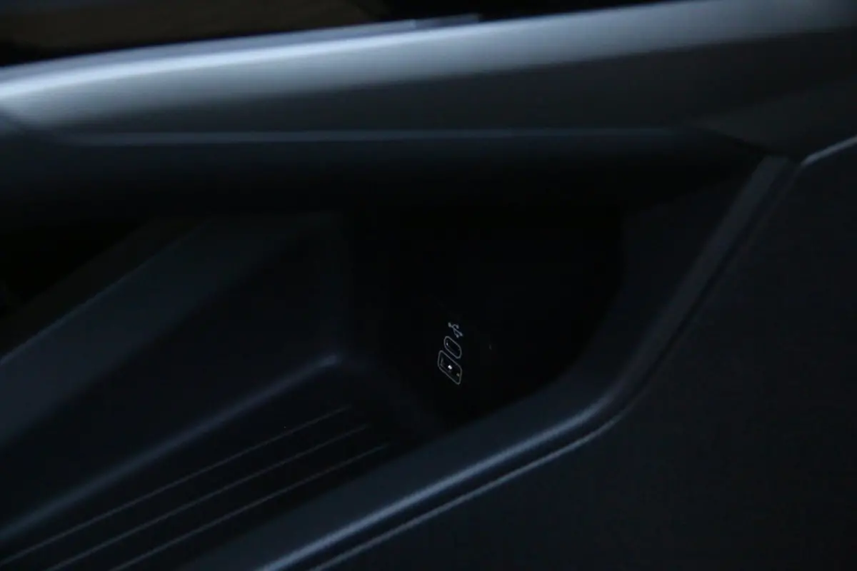Premium 44 kWh | Audio installatie premium | Cruise control adaptief | Elektrisch bedienbare achterklep