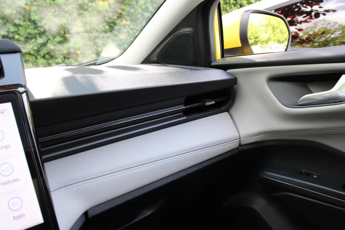 PREMIUM 44kWh | PANO DAK | 19''LMV | DRIVER ASSIST PACK | WINTERPACK |