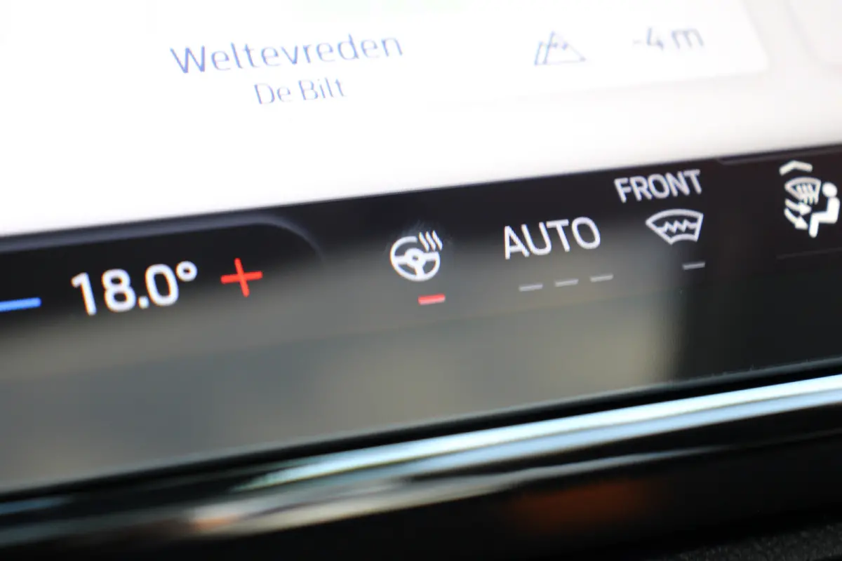 PREMIUM 44kWh | PANO DAK | 19''LMV | DRIVER ASSIST PACK | WINTERPACK |