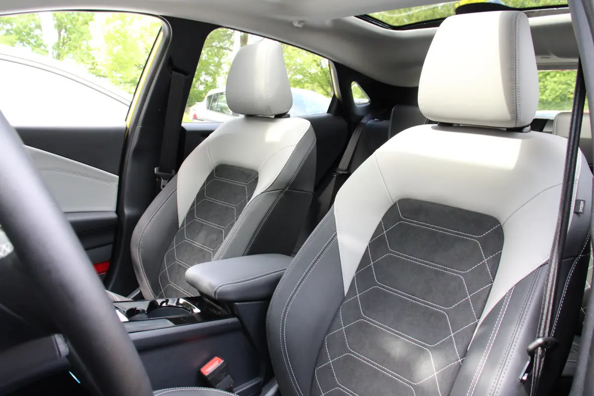 PREMIUM 44kWh | PANO DAK | 19''LMV | DRIVER ASSIST PACK | WINTERPACK |