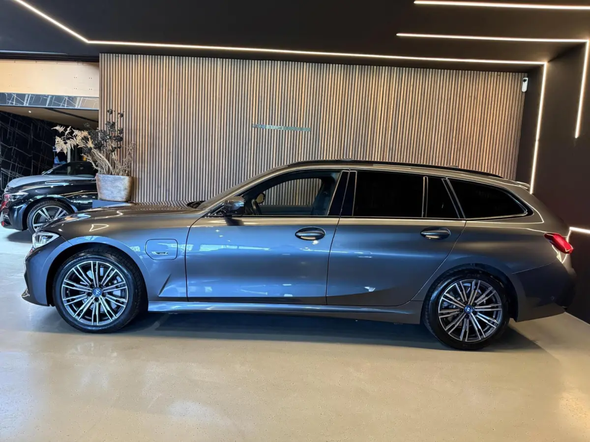 330e xDrive High Executive