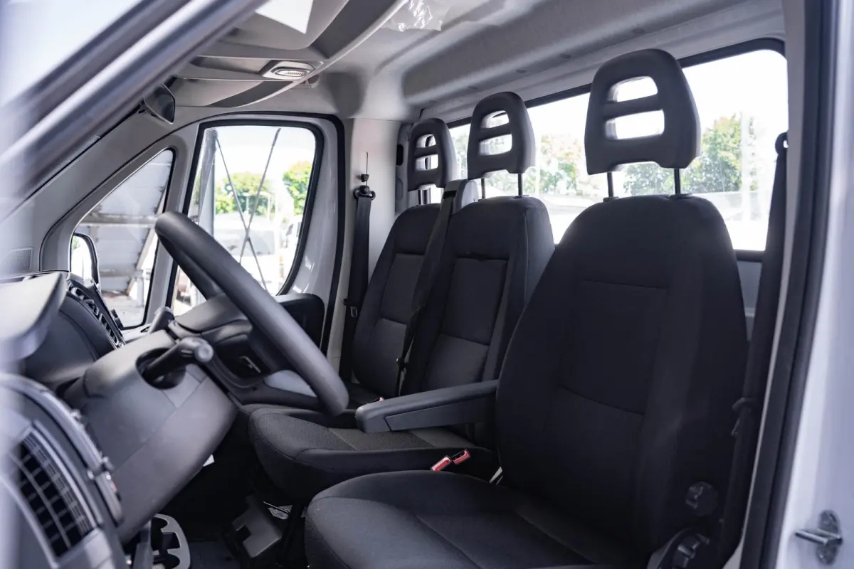 2.2 MJet 140 pk L4 Autotransporter Airco, BPM vrij Luchtvering, Cruise Control, DAB+, Nieuw, 3-Zits