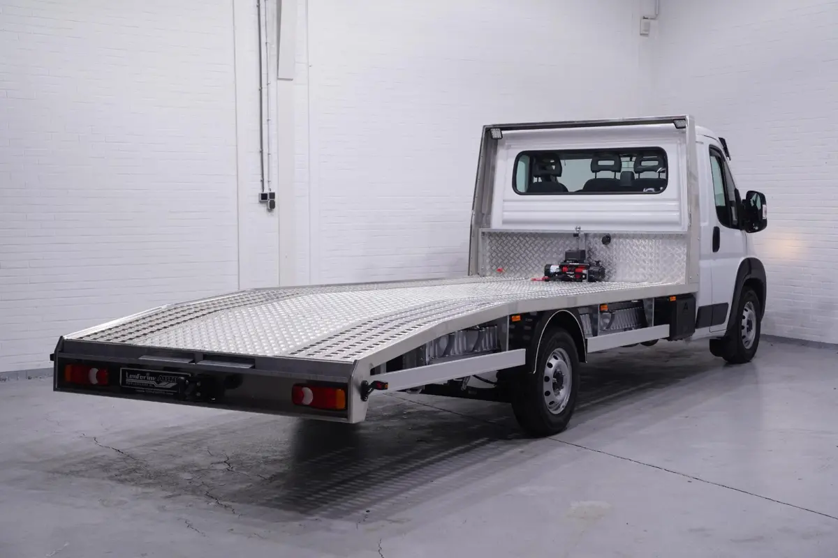 2.2 MJet 140 pk L4 Autotransporter Airco, BPM vrij Luchtvering, Cruise Control, DAB+, Nieuw, 3-Zits