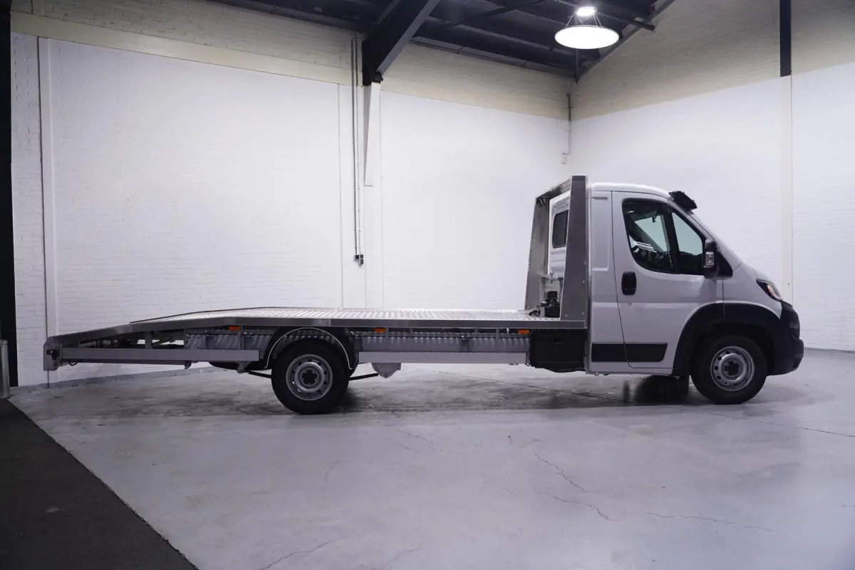 2.2 MJet 140 pk L4 Autotransporter Airco, BPM vrij Luchtvering, Cruise Control, DAB+, Nieuw, 3-Zits
