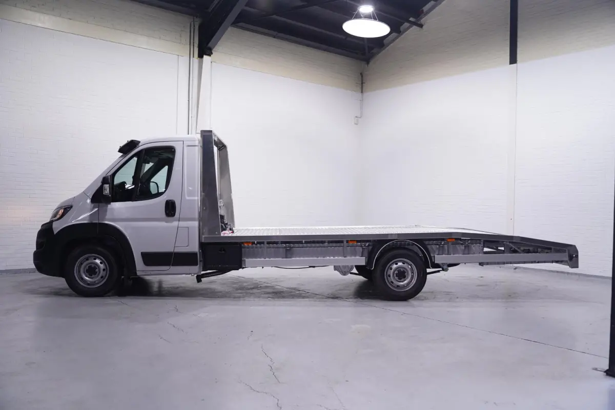 2.2 MJet 140 pk L4 Autotransporter Airco, BPM vrij Luchtvering, Cruise Control, DAB+, Nieuw, 3-Zits