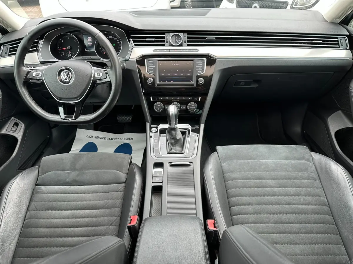 2.0 TDI Business Edition R l ACC l PANO l XENON
