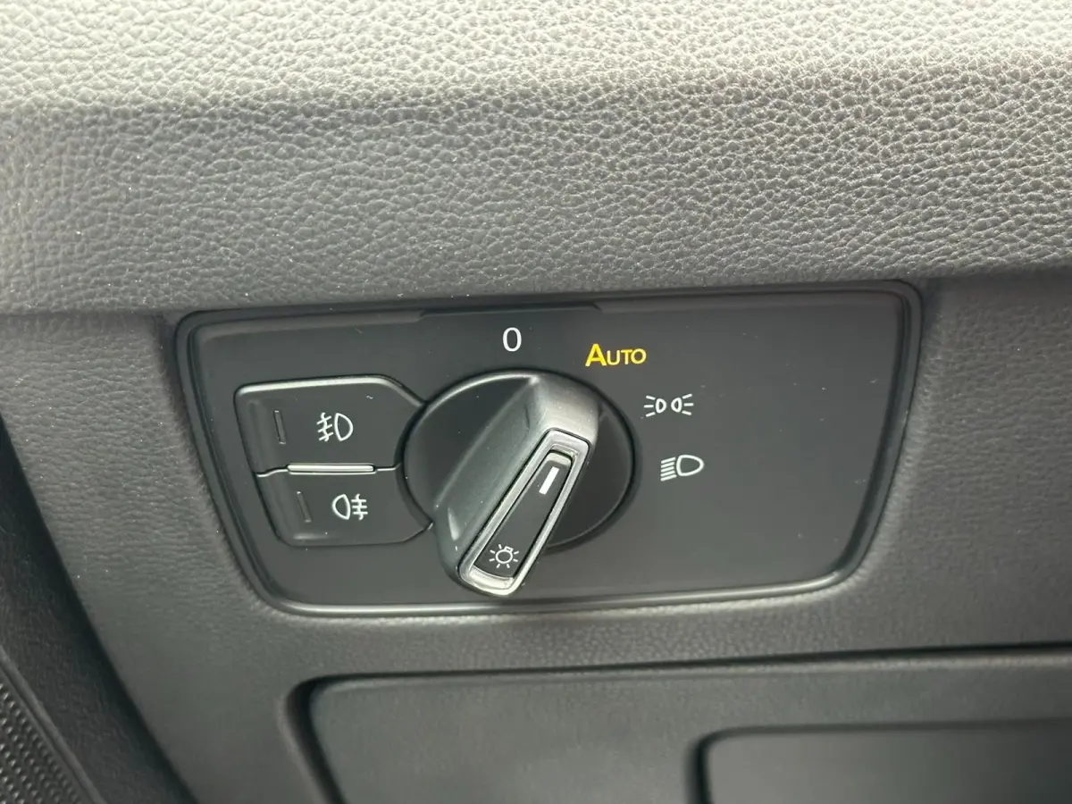 2.0 TDI Business Edition R l ACC l PANO l XENON