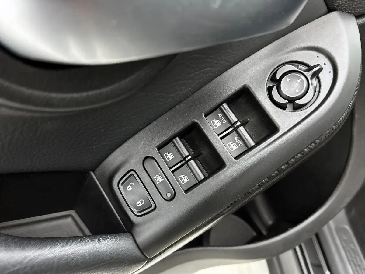 Cross 1.3 FireFly Turbo 150 | Automaat | Climate Control | DAB | Parkeersensoren