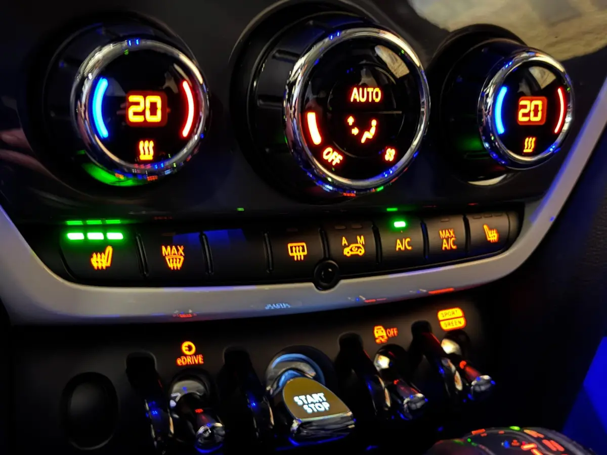 Mini 2.0 Cooper ALL4 Chili Automaat Camera