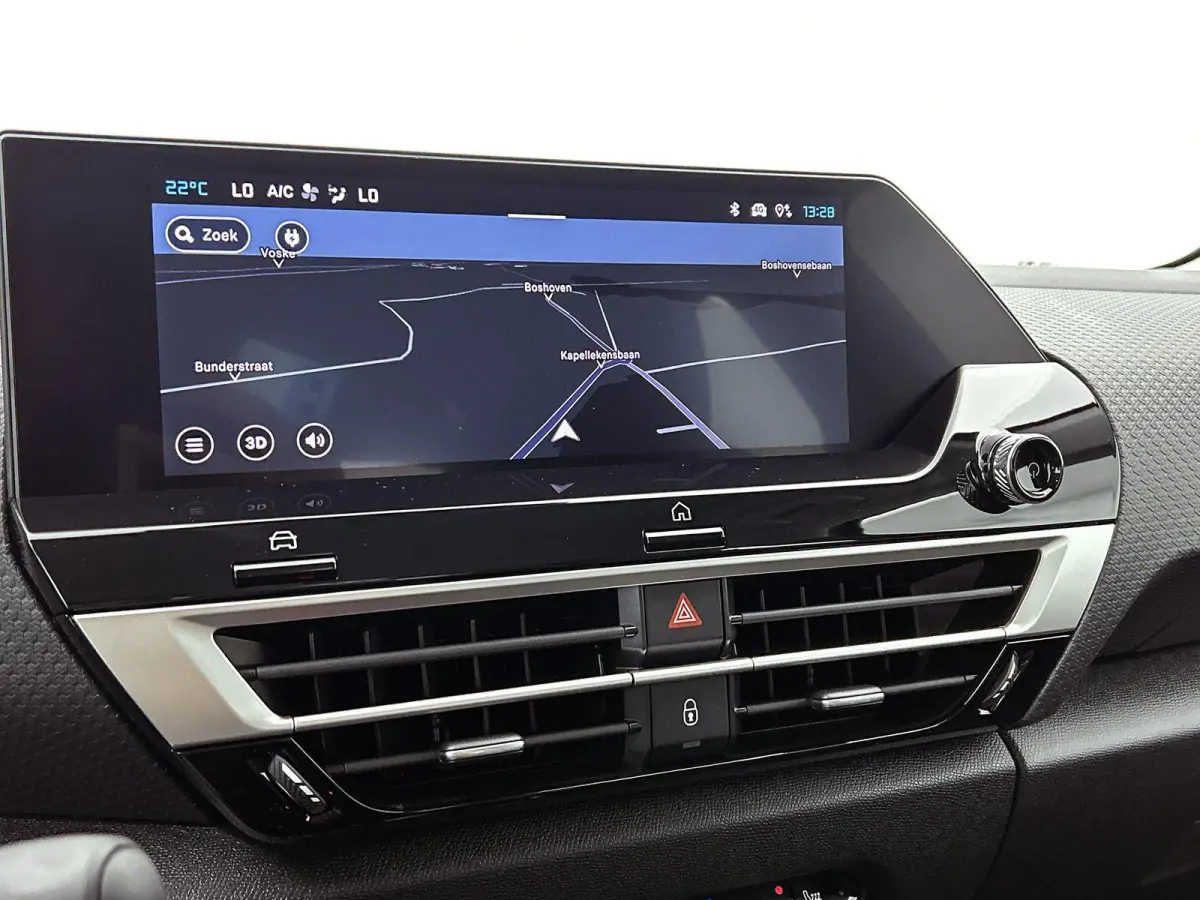 Business Extended range 54 kWh 156pk | Navigatie | Achteruitrijcamera | Parkeersensoren Voor en Achter | Verwarmde Comfortstoelen | Full-LED Koplampen | Keyless Entry/Start | Climate Control