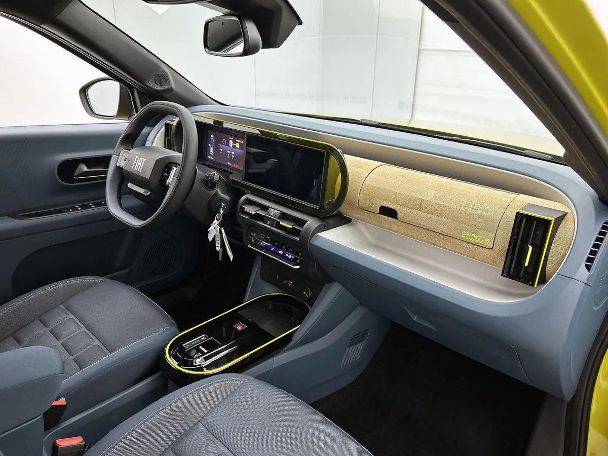 La Prima 11 kW 44 kWh 110pk Automaat | Navigatie | Achteruitrijcamera | Parkeersensoren Voor en Achter | Voorstoelen Verwarmd | LED Koplampen | DAB Ontvanger | Climate Control | Cruise Contr