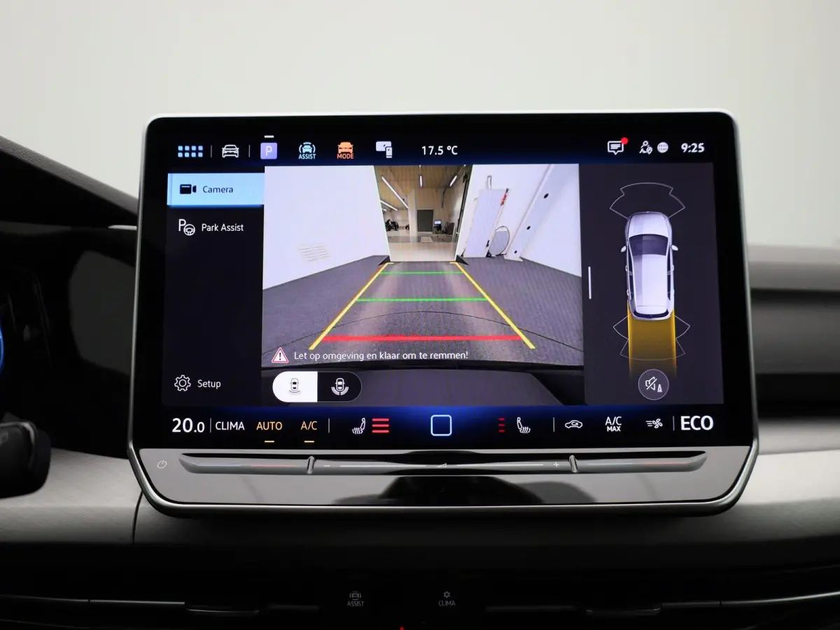 1.5 eHybrid Life Edition | Automaat | Navigatie | Draadloze Apple carplay | Climate control | Stuur- en Stoelverwarming | Achteruitrij Camera | Park Assist |