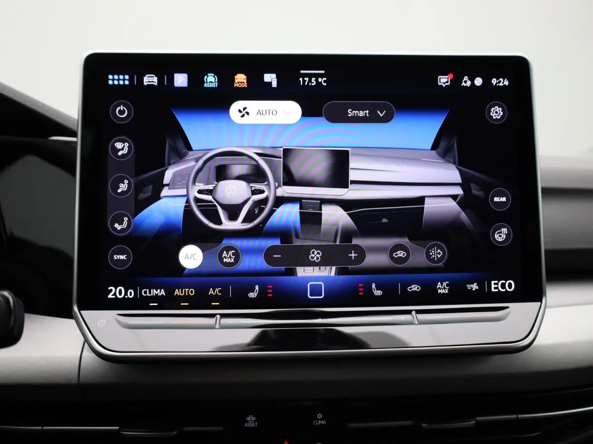 1.5 eHybrid Life Edition | Automaat | Navigatie | Draadloze Apple carplay | Climate control | Stuur- en Stoelverwarming | Achteruitrij Camera | Park Assist |