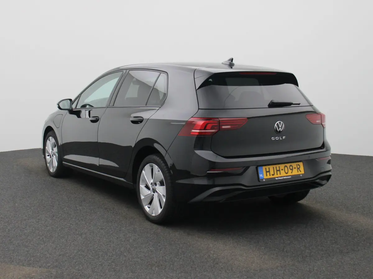 1.5 eHybrid Life Edition | Automaat | Navigatie | Draadloze Apple carplay | Climate control | Stuur- en Stoelverwarming | Achteruitrij Camera | Park Assist |