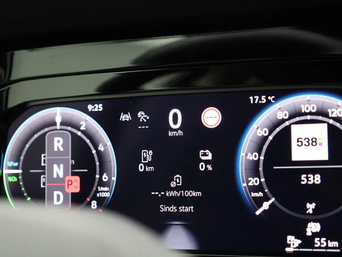 1.5 eHybrid Life Edition | Automaat | Navigatie | Draadloze Apple carplay | Climate control | Stuur- en Stoelverwarming | Achteruitrij Camera | Park Assist |