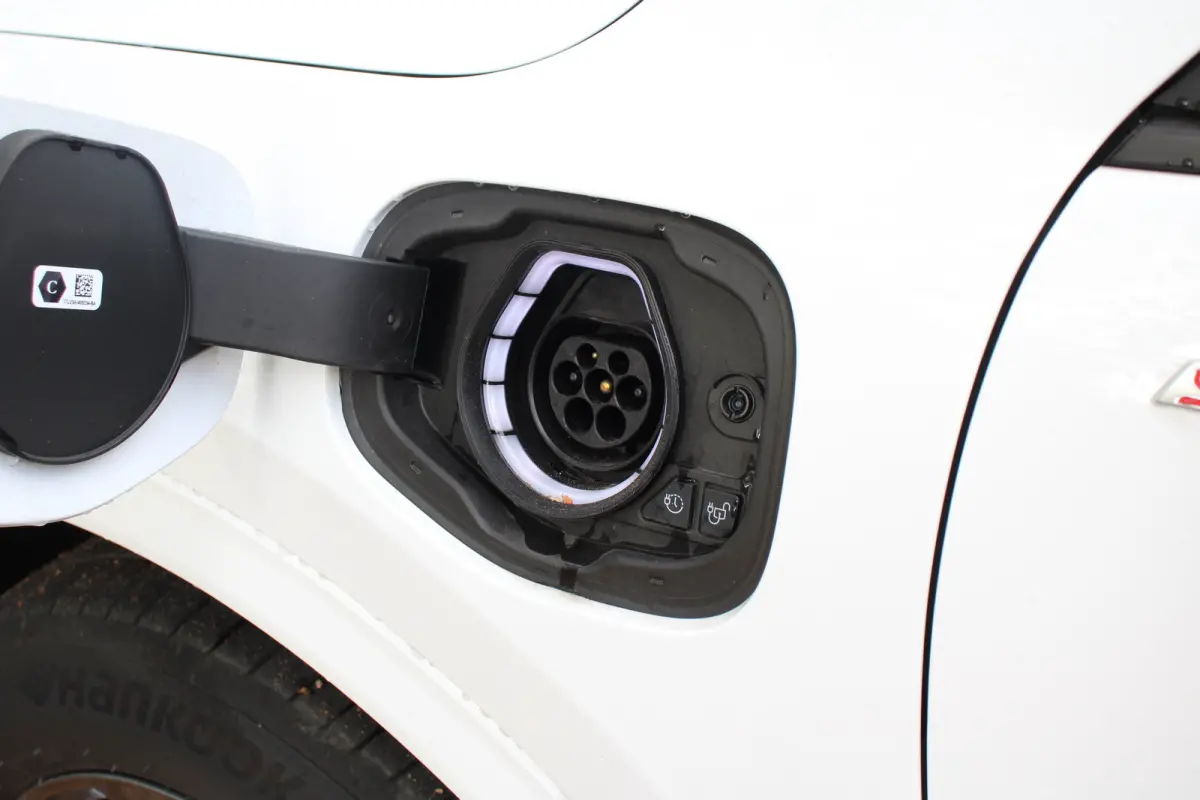 2.5 PHEV ST-Line | NL-AUTO! | 1 EIGENAAR! | WINTERPACK | CAMERA | APPLE CARPLAY & ANDROID AUTO | STANDKACHEL | NAVI | CLIMA | CRUISE | PARK SENS V+A | DEALER OH! | PRACHTIGE STAAT!