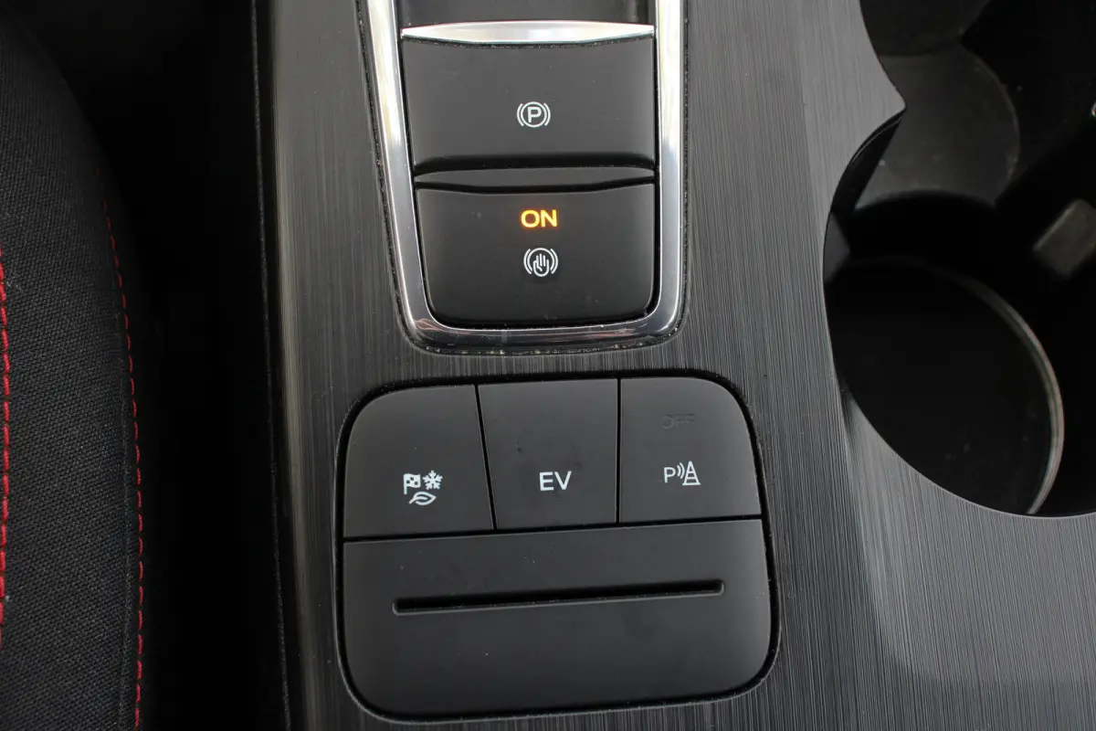 2.5 PHEV ST-Line | NL-AUTO! | 1 EIGENAAR! | WINTERPACK | CAMERA | APPLE CARPLAY & ANDROID AUTO | STANDKACHEL | NAVI | CLIMA | CRUISE | PARK SENS V+A | DEALER OH! | PRACHTIGE STAAT!