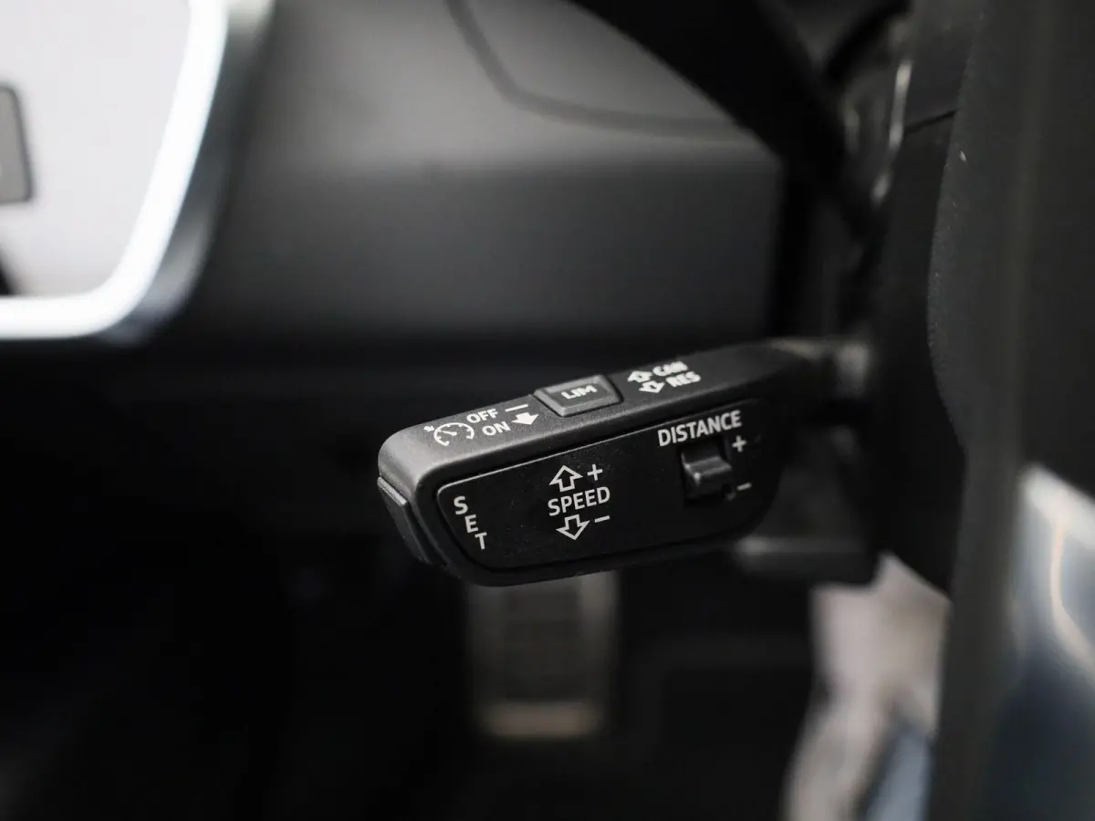 50 TFSI e quattro Pro Line S 299 PK l Adaptive cruise control | Navigatie | Bang & Olufsen | Climate Control l Head-up display l Uitgebreide voorverwarming + ventilatie | Apple Carplay | And