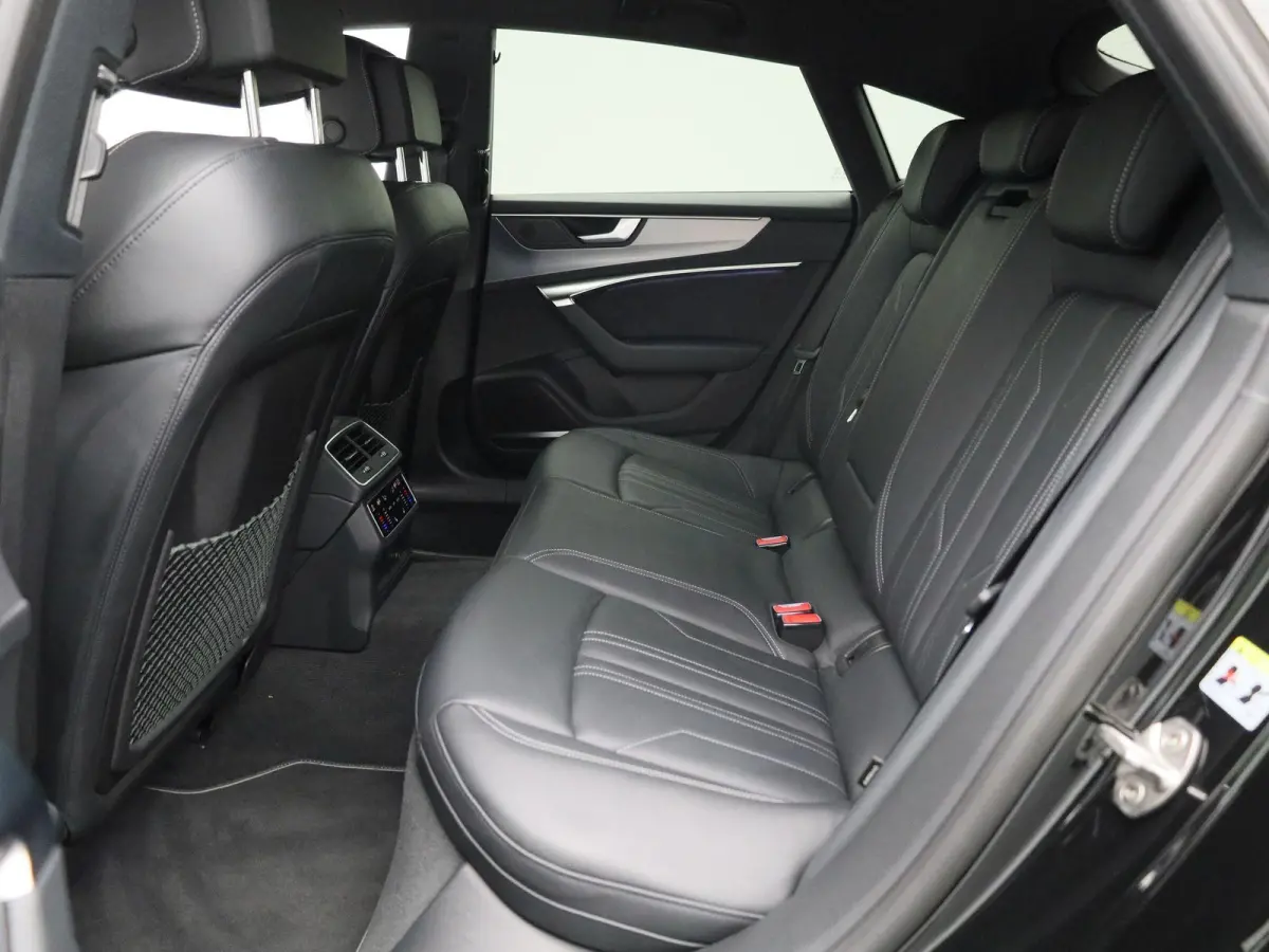 50 TFSI e quattro Pro Line S 299 PK l Adaptive cruise control | Navigatie | Bang & Olufsen | Climate Control l Head-up display l Uitgebreide voorverwarming + ventilatie | Apple Carplay | And