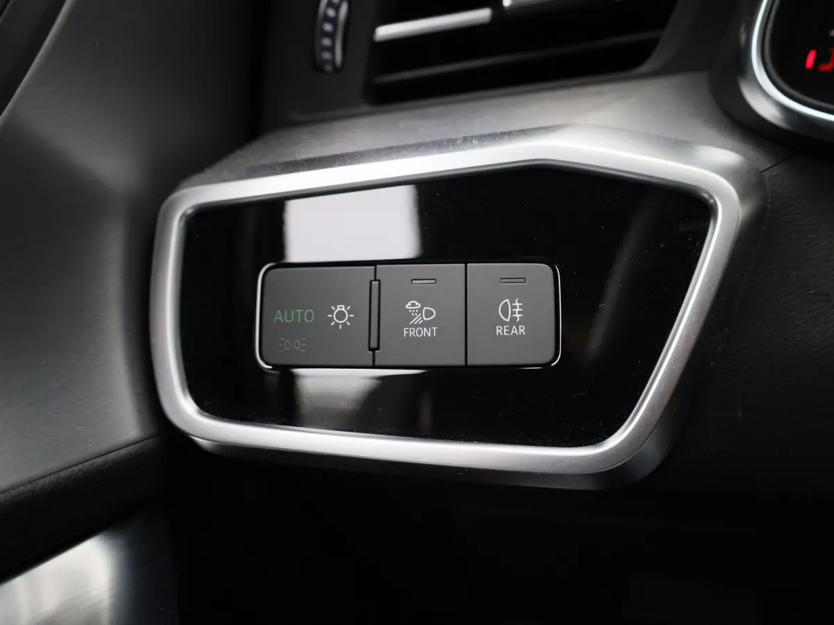50 TFSI e quattro Pro Line S 299 PK l Adaptive cruise control | Navigatie | Bang & Olufsen | Climate Control l Head-up display l Uitgebreide voorverwarming + ventilatie | Apple Carplay | And