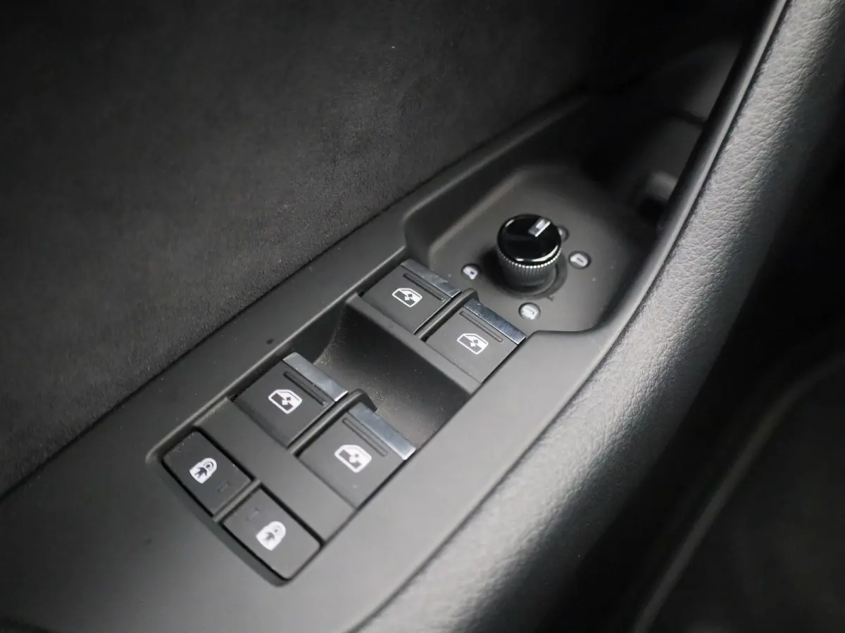 50 TFSI e quattro Pro Line S 299 PK l Adaptive cruise control | Navigatie | Bang & Olufsen | Climate Control l Head-up display l Uitgebreide voorverwarming + ventilatie | Apple Carplay | And