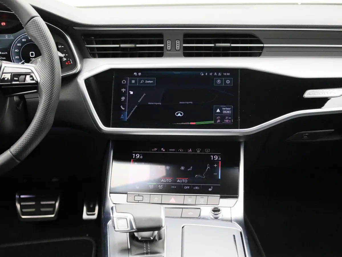 50 TFSI e quattro Pro Line S 299 PK l Adaptive cruise control | Navigatie | Bang & Olufsen | Climate Control l Head-up display l Uitgebreide voorverwarming + ventilatie | Apple Carplay | And