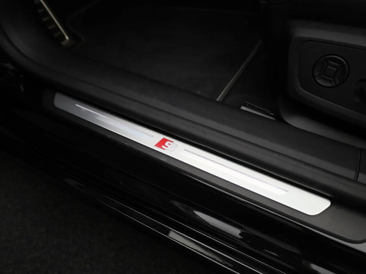 50 TFSI e quattro Pro Line S 299 PK l Adaptive cruise control | Navigatie | Bang & Olufsen | Climate Control l Head-up display l Uitgebreide voorverwarming + ventilatie | Apple Carplay | And