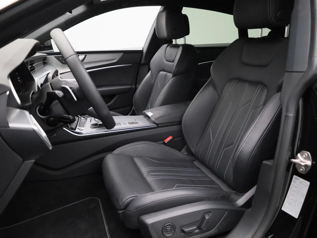 50 TFSI e quattro Pro Line S 299 PK l Adaptive cruise control | Navigatie | Bang & Olufsen | Climate Control l Head-up display l Uitgebreide voorverwarming + ventilatie | Apple Carplay | And