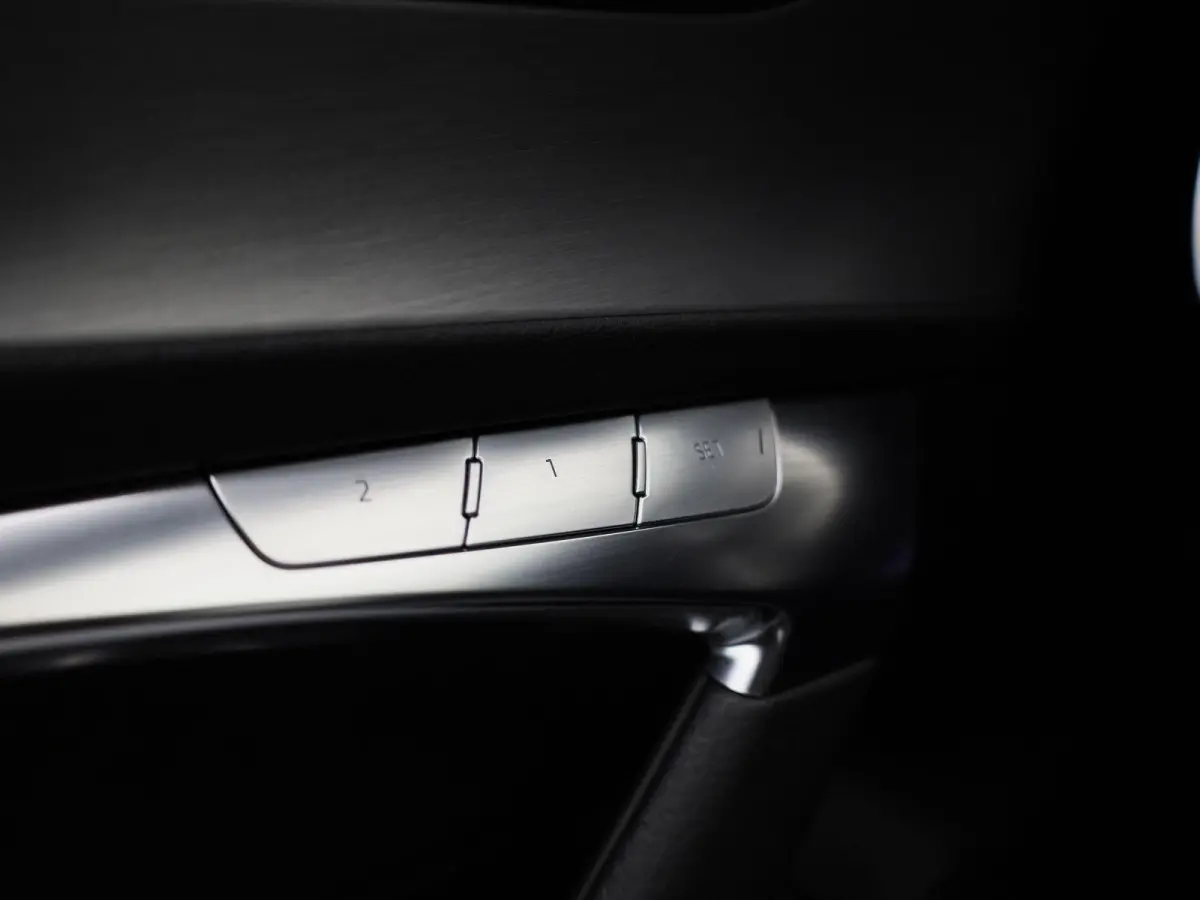 50 TFSI e quattro Pro Line S 299 PK l Adaptive cruise control | Navigatie | Bang & Olufsen | Climate Control l Head-up display l Uitgebreide voorverwarming + ventilatie | Apple Carplay | And