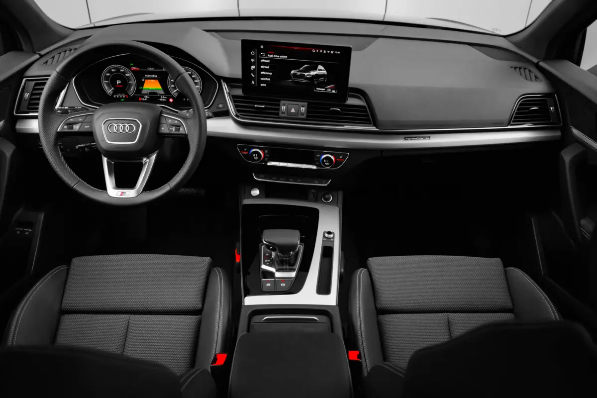 50TFSI e S edition competition Luchtvering | Panoramadak | Stylingpakket Carbon | 360 graden camera | Matrix LED koplampen | Optiek Pakket Zwart Plus | Privacy Glas