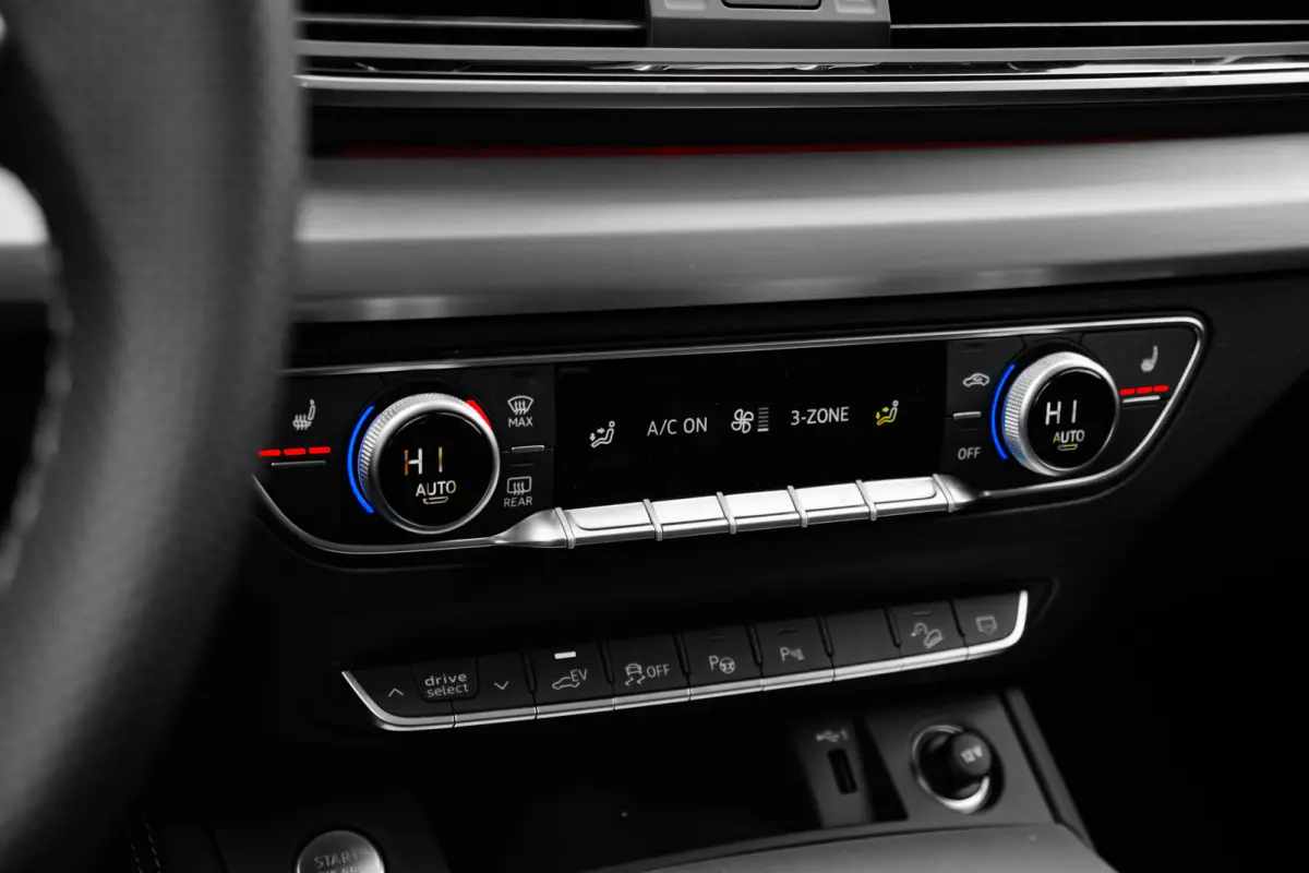 50TFSI e S edition competition Luchtvering | Panoramadak | Stylingpakket Carbon | 360 graden camera | Matrix LED koplampen | Optiek Pakket Zwart Plus | Privacy Glas
