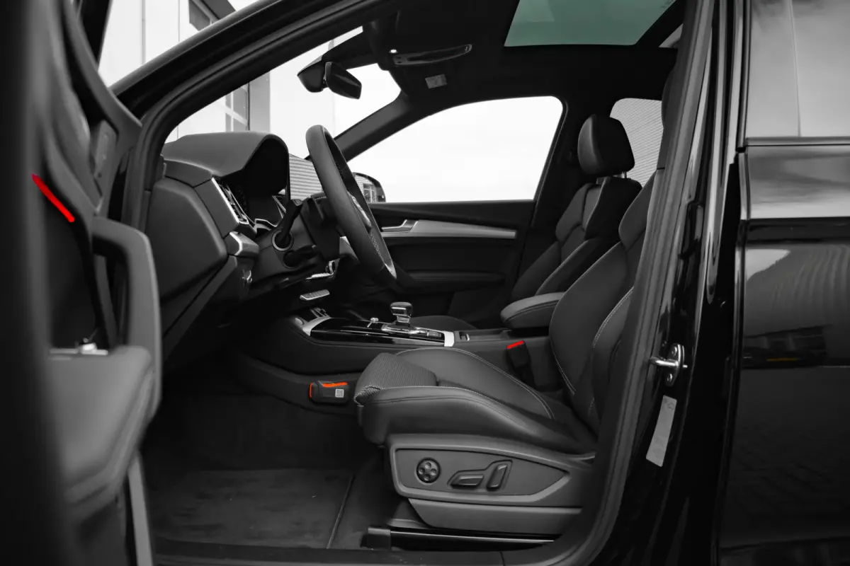 50TFSI e S edition competition Luchtvering | Panoramadak | Stylingpakket Carbon | 360 graden camera | Matrix LED koplampen | Optiek Pakket Zwart Plus | Privacy Glas