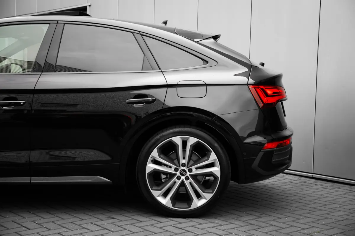 50TFSI e S edition competition Luchtvering | Panoramadak | Stylingpakket Carbon | 360 graden camera | Matrix LED koplampen | Optiek Pakket Zwart Plus | Privacy Glas