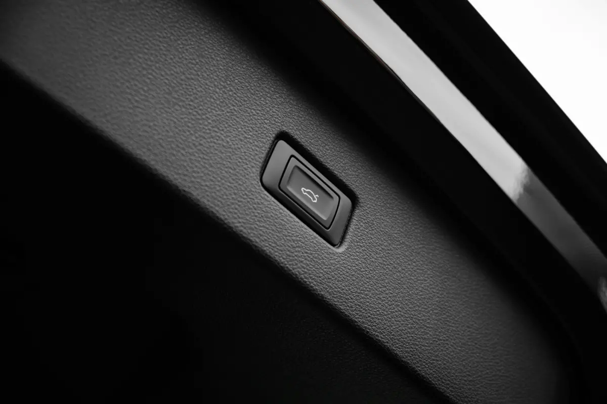 50TFSI e S edition competition Luchtvering | Panoramadak | Stylingpakket Carbon | 360 graden camera | Matrix LED koplampen | Optiek Pakket Zwart Plus | Privacy Glas