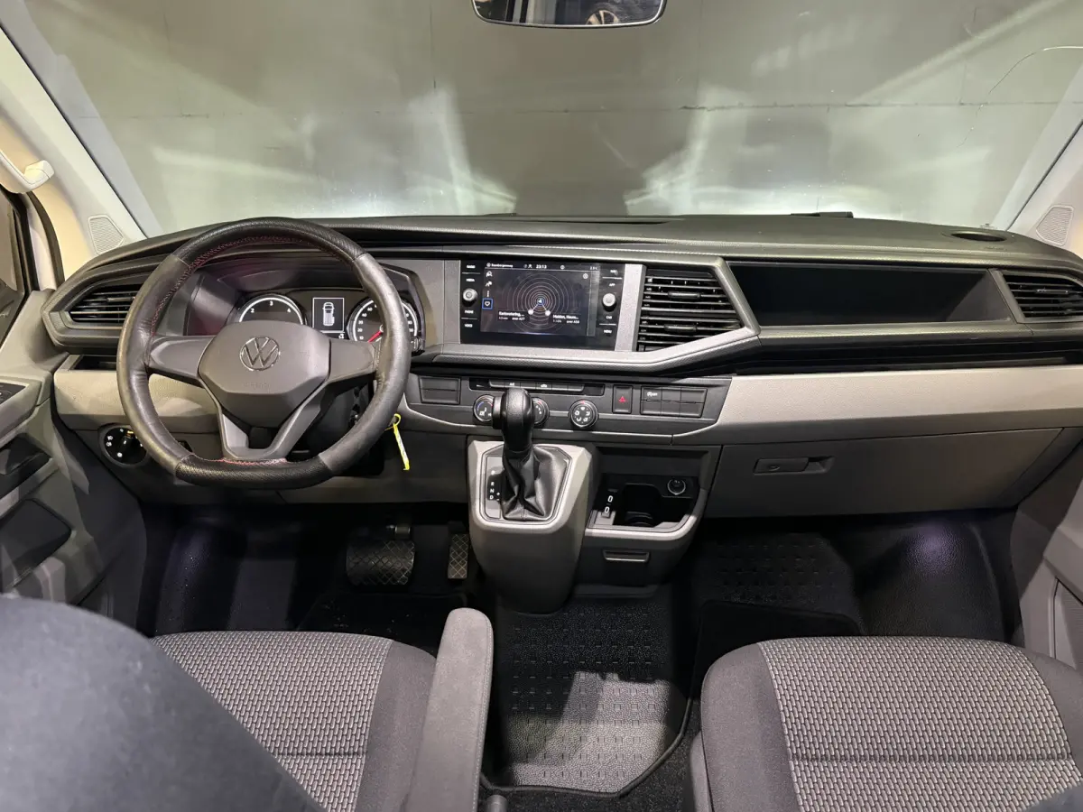 2.0 TDI L2H1 30 DC Highline | Origineel NL | Apple carplay | Camera | Trekhaak |