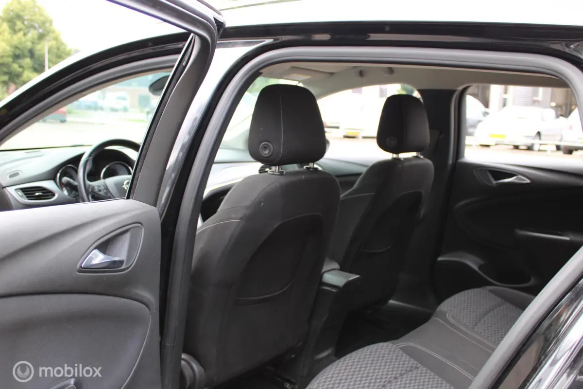 1.0 Business Executive, Pdc voor en achter, Apple Carplay/Android Auto, Navigatiesysteem full map, Cruise control