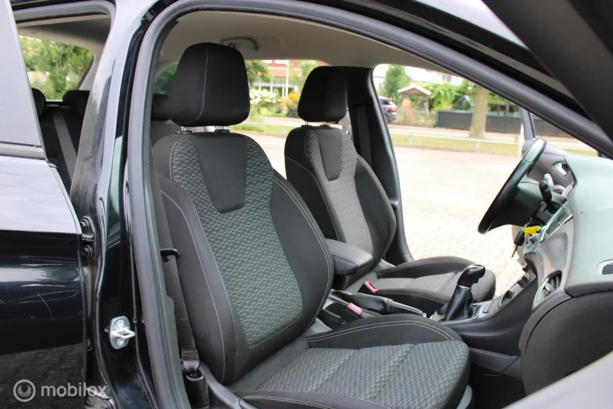 1.0 Business Executive, Pdc voor en achter, Apple Carplay/Android Auto, Navigatiesysteem full map, Cruise control
