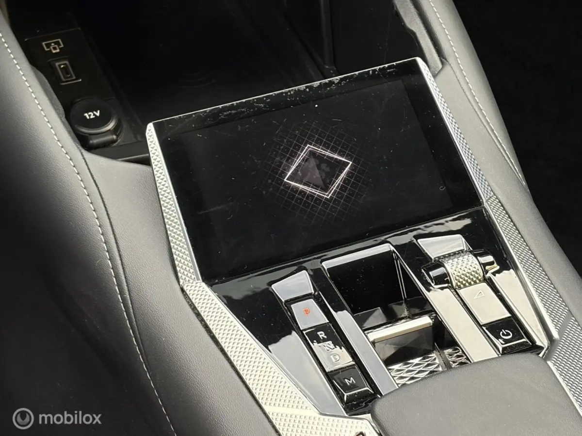 automaat 131 PK Bastille+ FM nav / carplay / keyless / LED