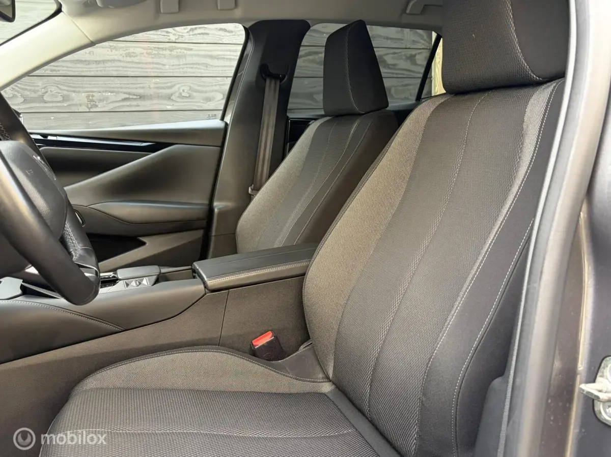 automaat 131 PK Bastille+ FM nav / carplay / keyless / LED